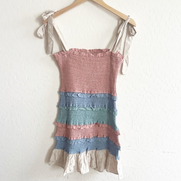 Storia Smocked Colorblock Star Dress - Picture 6 of 11